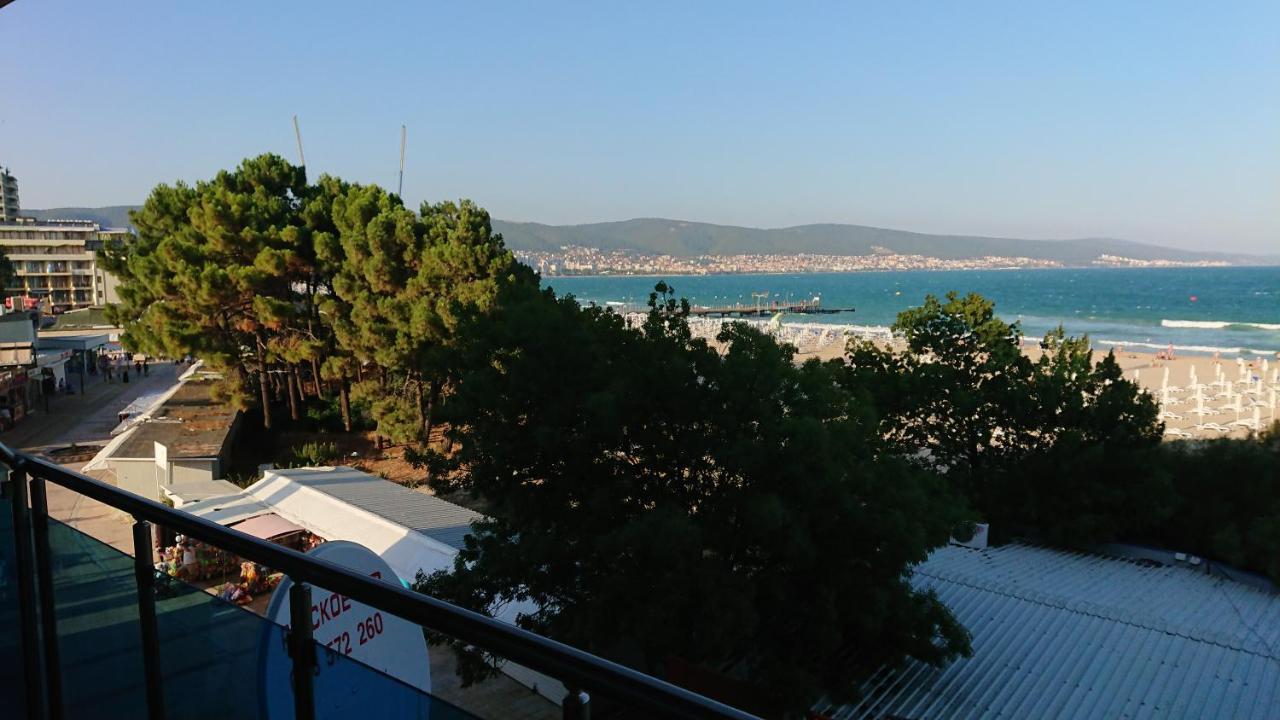 Sianie: Beachfront Apartment in Sunny Beach Center Exterior photo