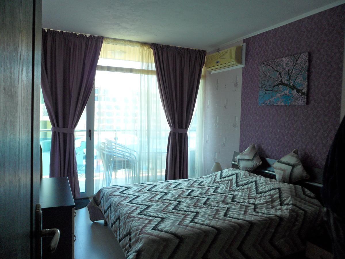 Sianie: Beachfront Apartment in Sunny Beach Center Exterior photo