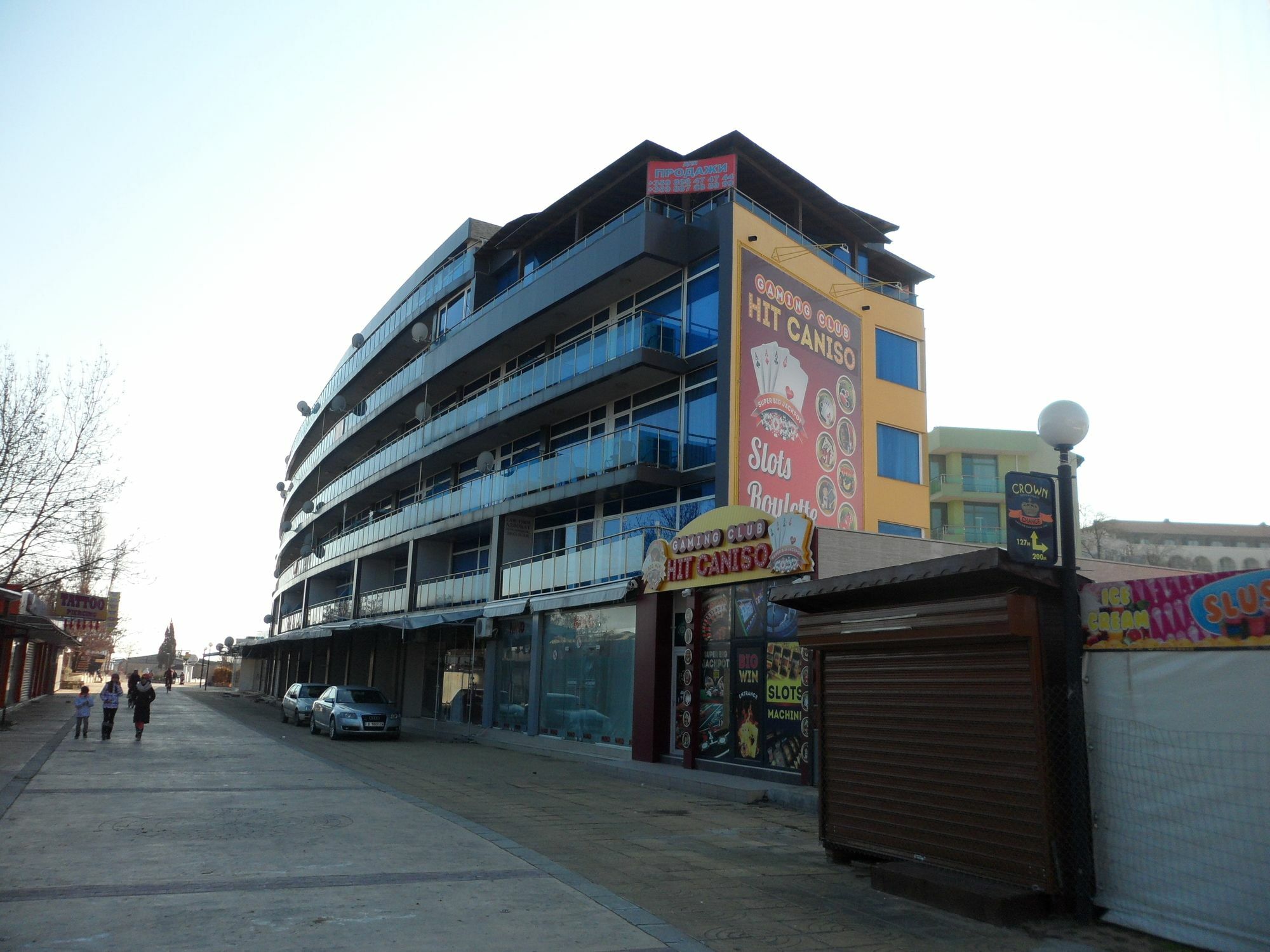 Sianie: Beachfront Apartment in Sunny Beach Center Exterior photo